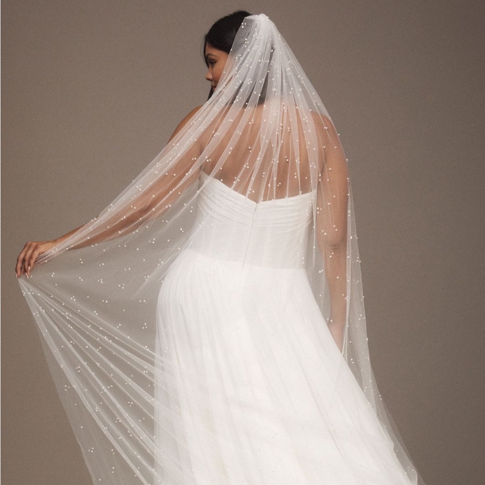 Anthropologie Pearl Cathedral Veil